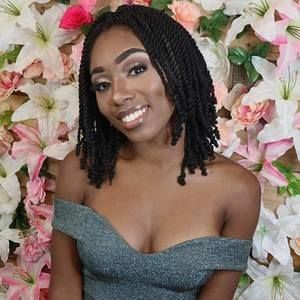 Meet your Posher, Andrea